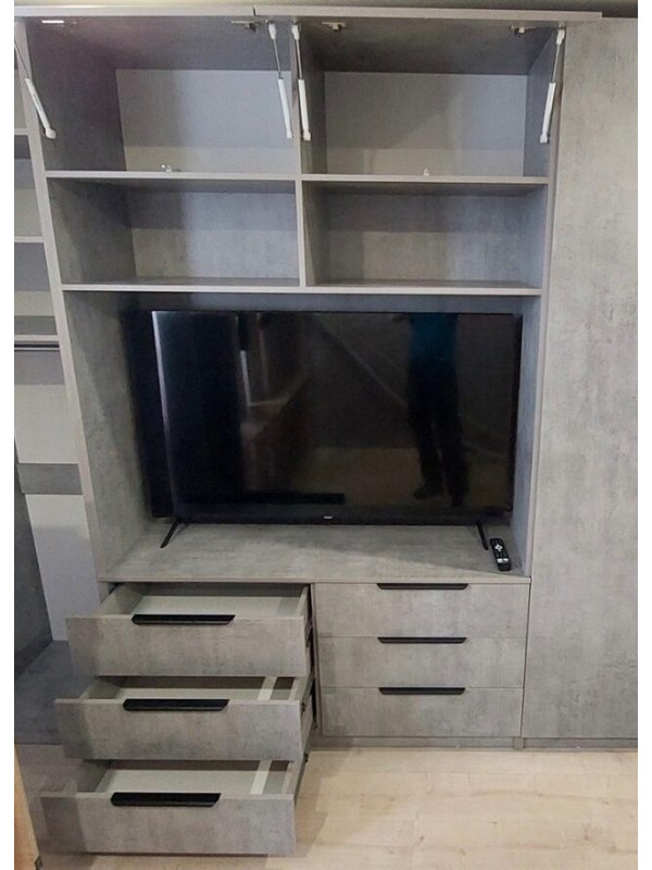 Шкаф в спальню с местом для TV Шкаф в спальню с местом для TV